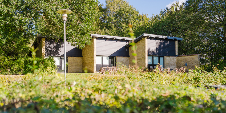 Børne- og Ungehusene set udefra