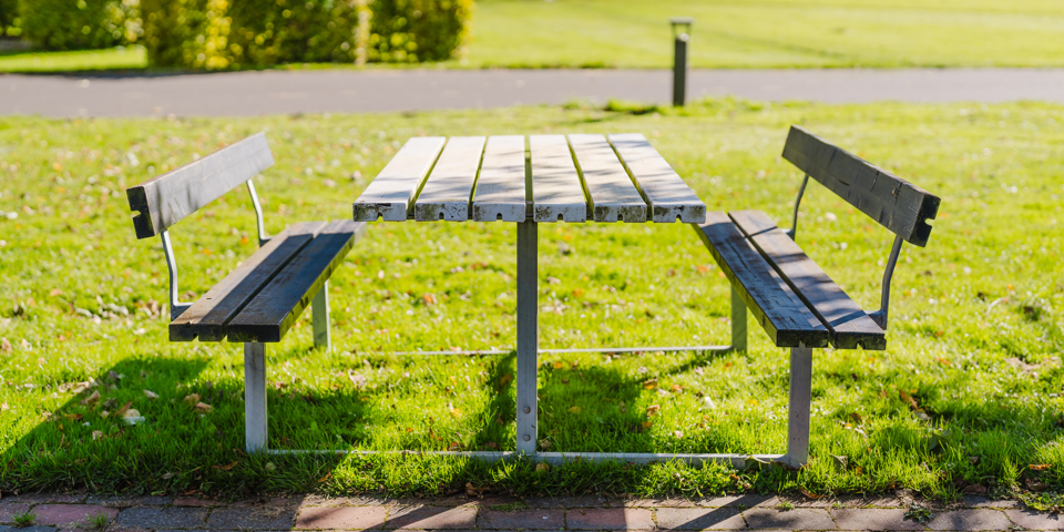 Bænk udenfor Østruplund