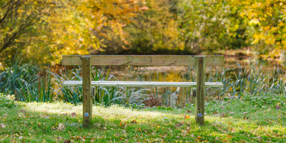 Bænk i haven