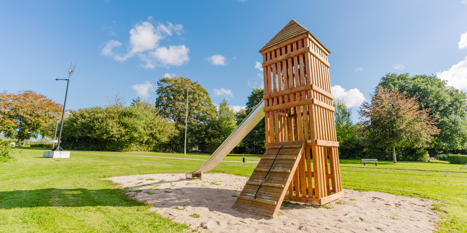 Legetårn ved Børne- og Ungehusene Udby